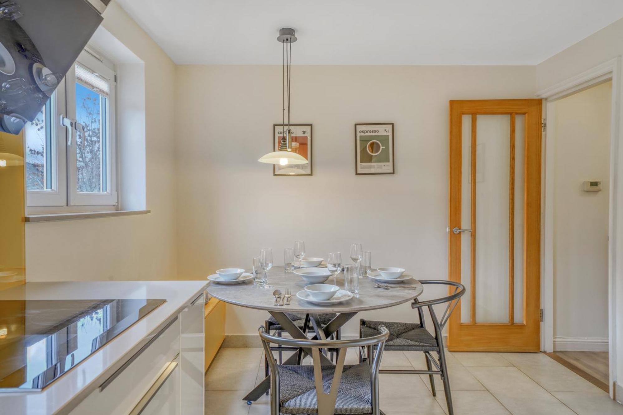 Executive 4 Bedroom Town House In Canada Water Free Wifi & Parking By City Stay Aparts Londres Exterior foto