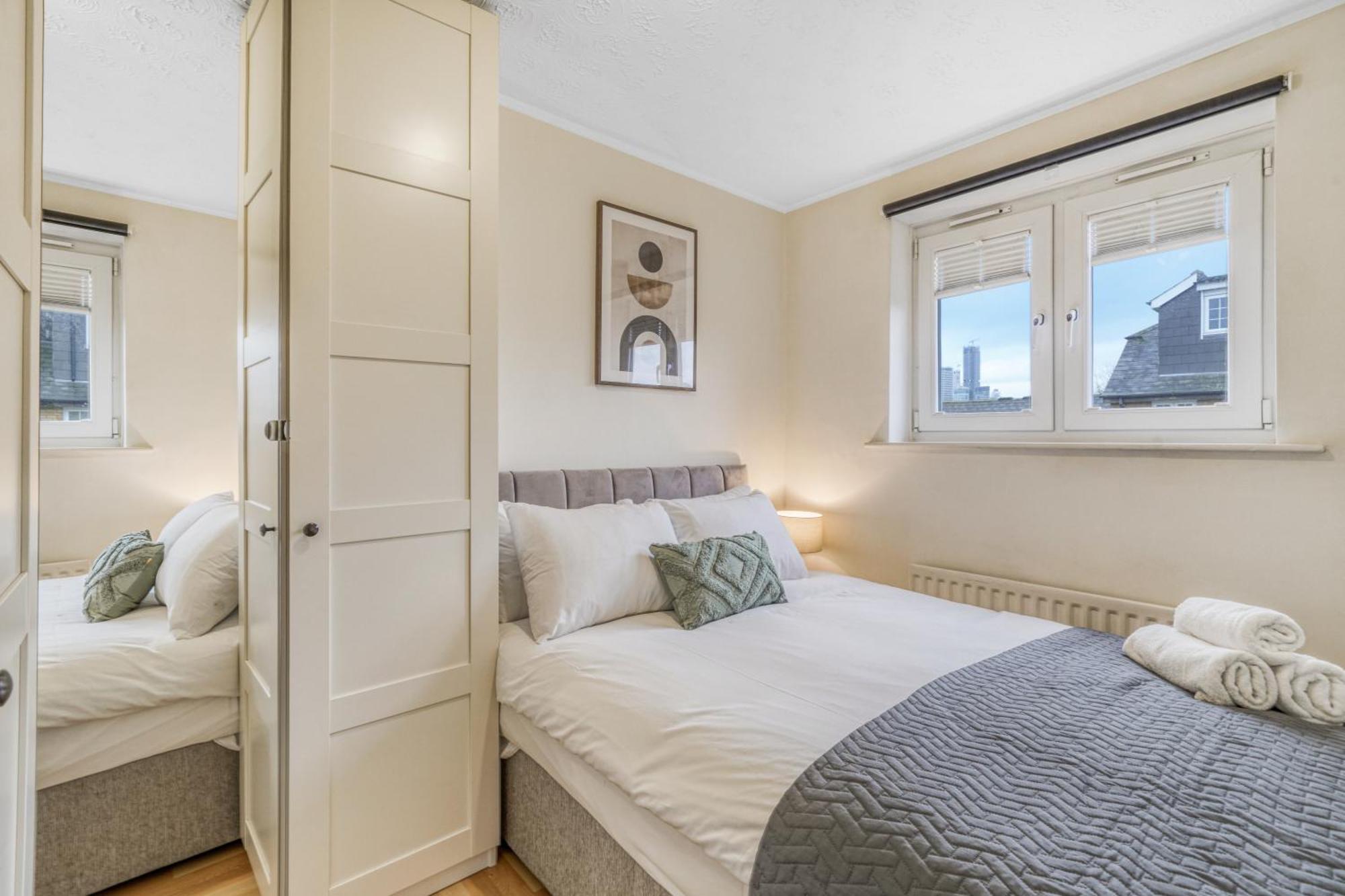 Executive 4 Bedroom Town House In Canada Water Free Wifi & Parking By City Stay Aparts Londres Exterior foto