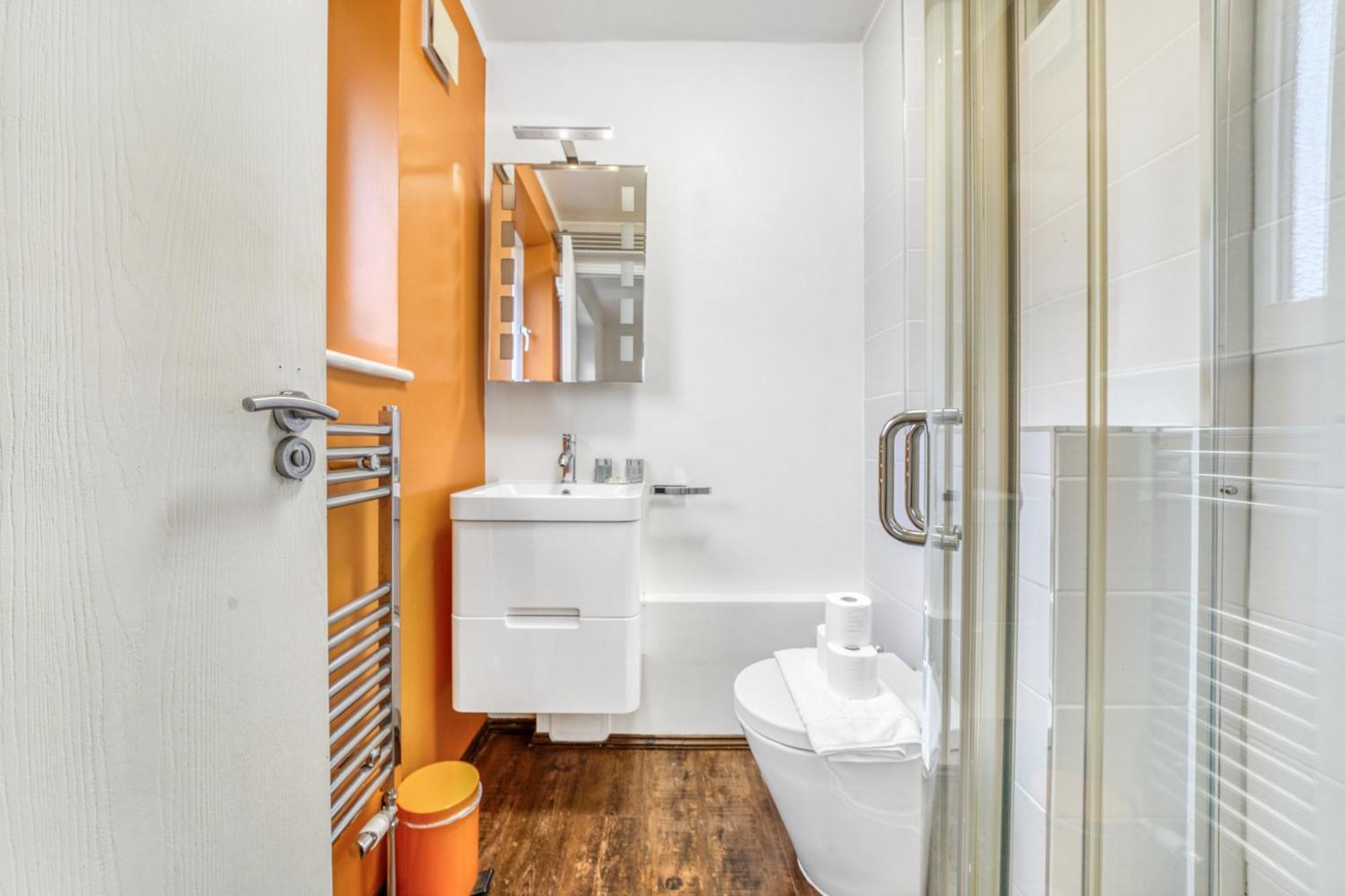 Executive 4 Bedroom Town House In Canada Water Free Wifi & Parking By City Stay Aparts Londres Exterior foto